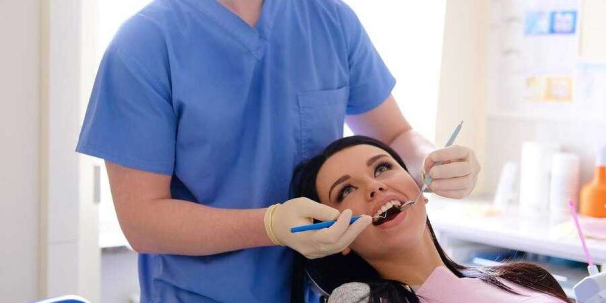 Why Choose Teeth Whitening in Toronto?