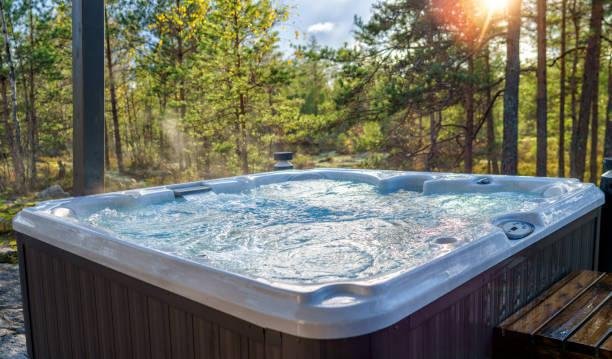 What Good Reasons for Buying Luxury Hot Tubs and Hot Tub Spas