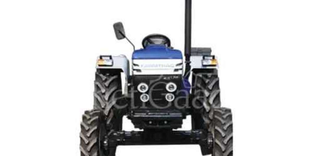 Comparing Farmtrac 45 Ultramaxx and Mahindra 475 DI: Two Reliable Tractors for the Modern Farmer