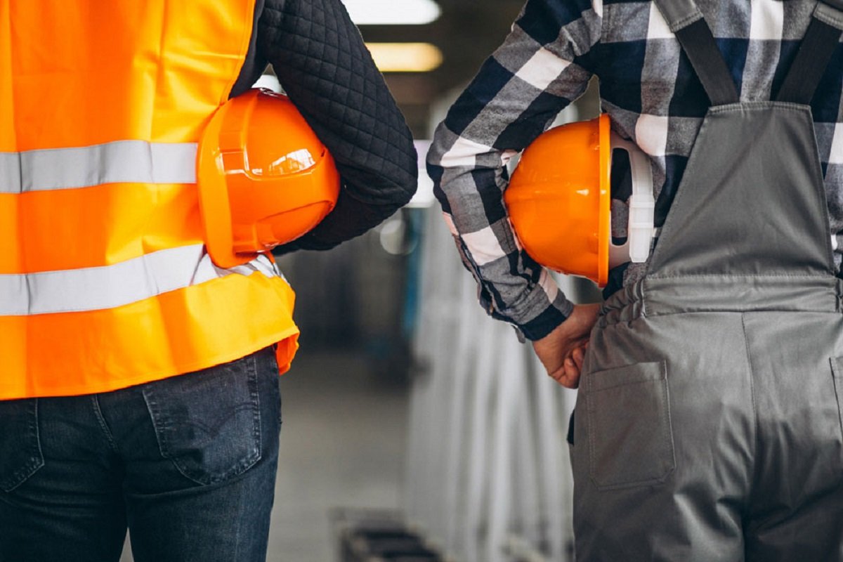 How to Choose the Right Type of Workwear for Your Job – Your Lifestyle Tips