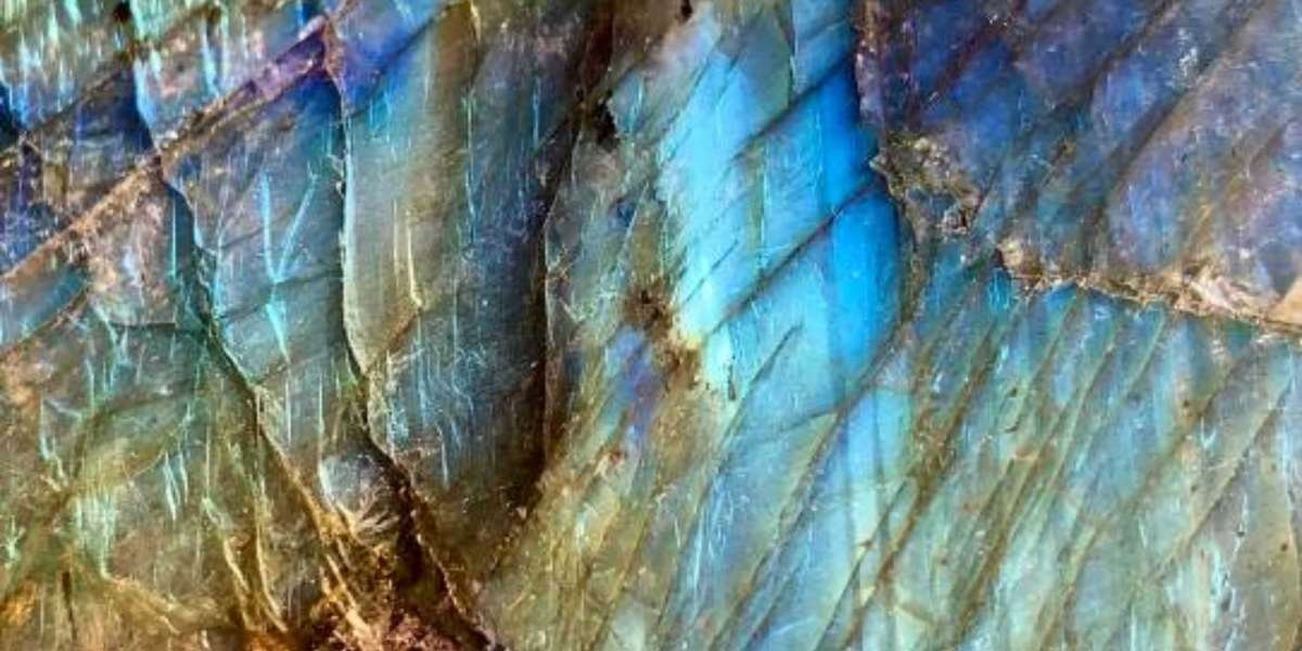 Shop Labradorite Stones for Jewelry and Collectibles