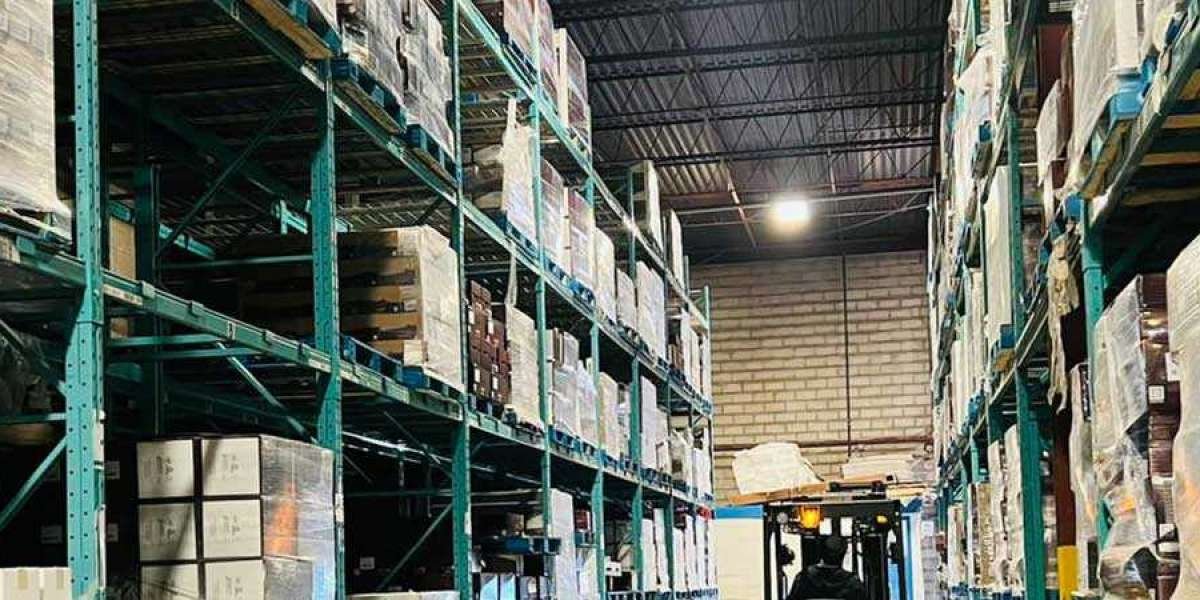 How Toronto’s Warehousing Industry is Adapting to E-commerce Growth?