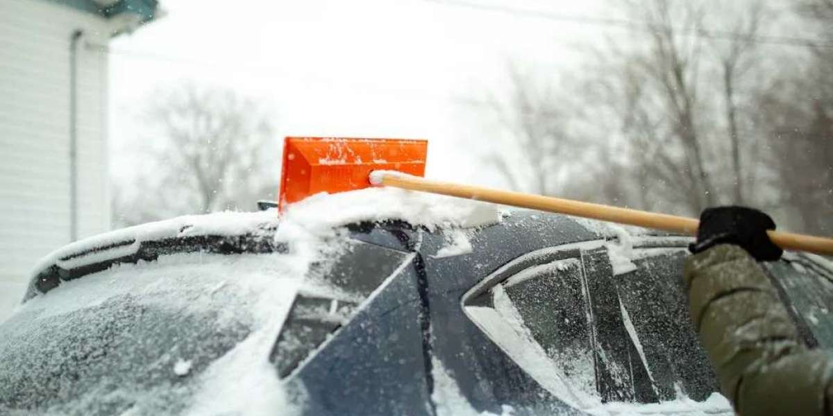 How a Snow Rake for Cars Can Help You Tackle Winter Weather